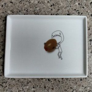 New 2009 Retired Oliver Green Olive Bite Appetizer Plate